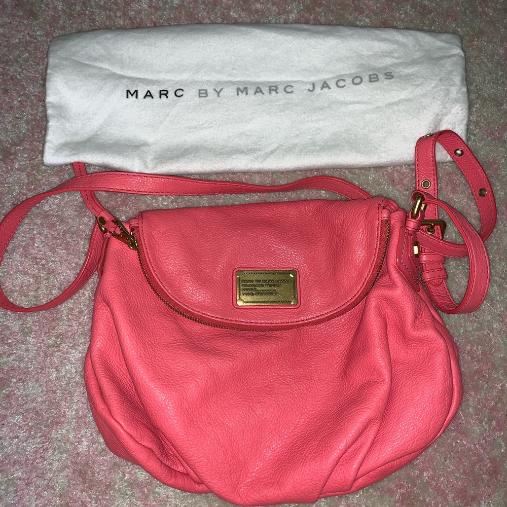 Marc Jacobs Pebbled Leather crossbody